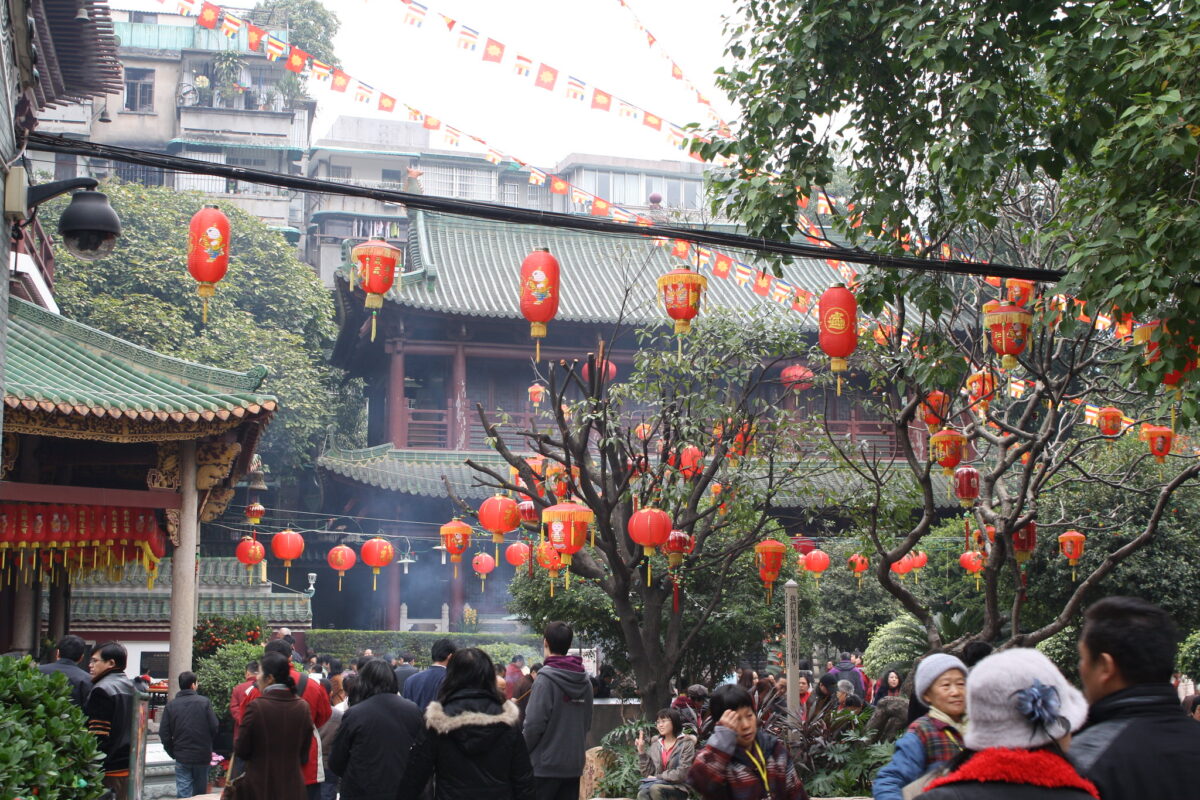 Guangzhou Liurong Temple 
von Grumpy Wolf