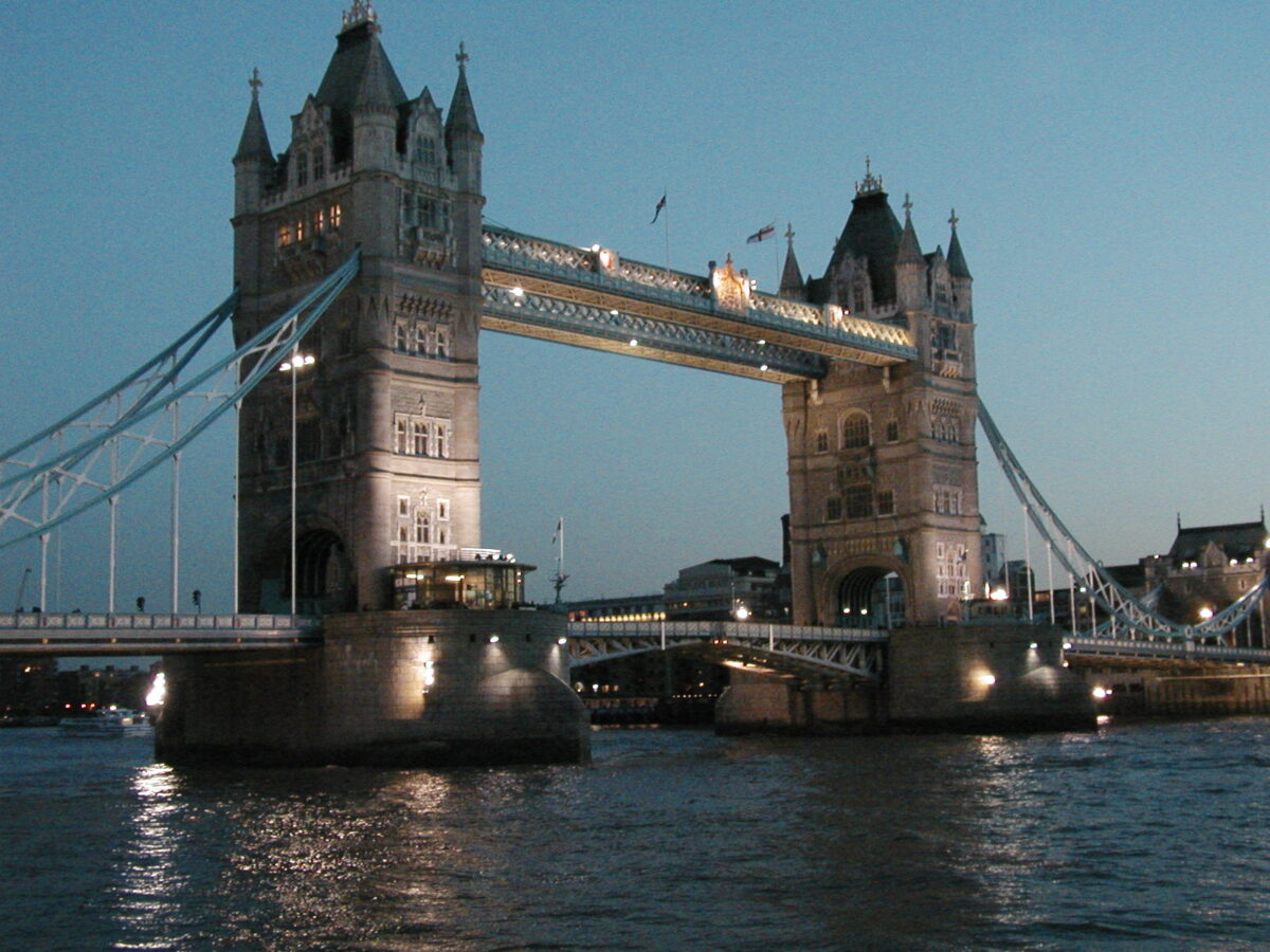 London Tower Bridge CC-BY-SA-2.0-1